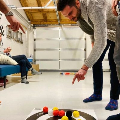 Gabaky jeu mélange pétanque, palet et curling